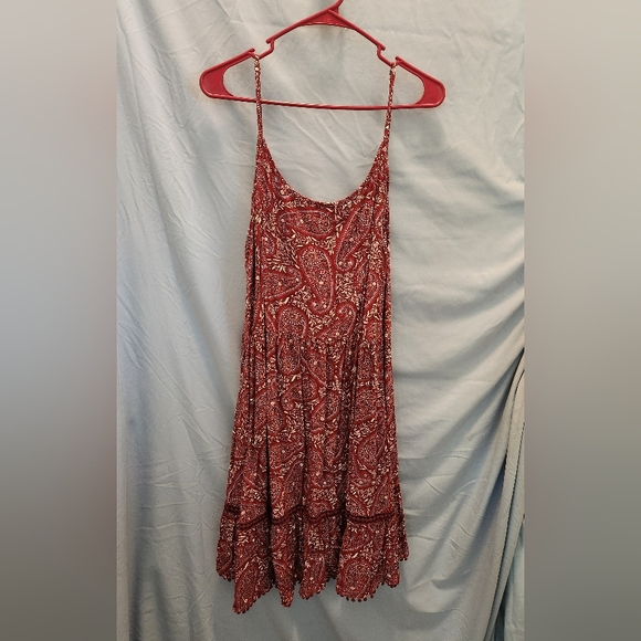 Old Navy Dresses & Skirts - Cute little midi spaghetti strap sun dress